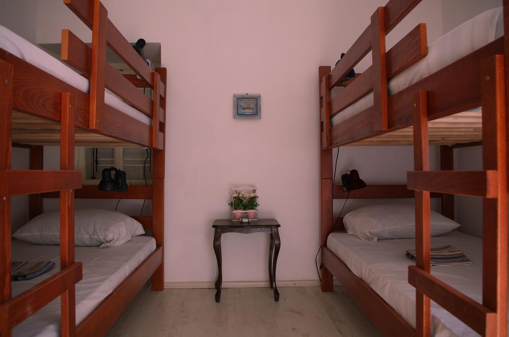 Freedom Hostel Μπούντβα Δωμάτιο φωτογραφία